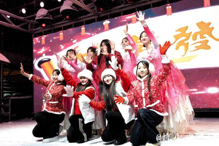 从登高赏雪到跨年演唱会 2026元旦年轻人更爱这么玩