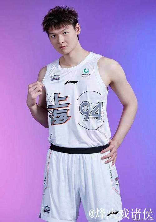 王哲林31+14刘铮16分 上海力克浙江总比分2-2